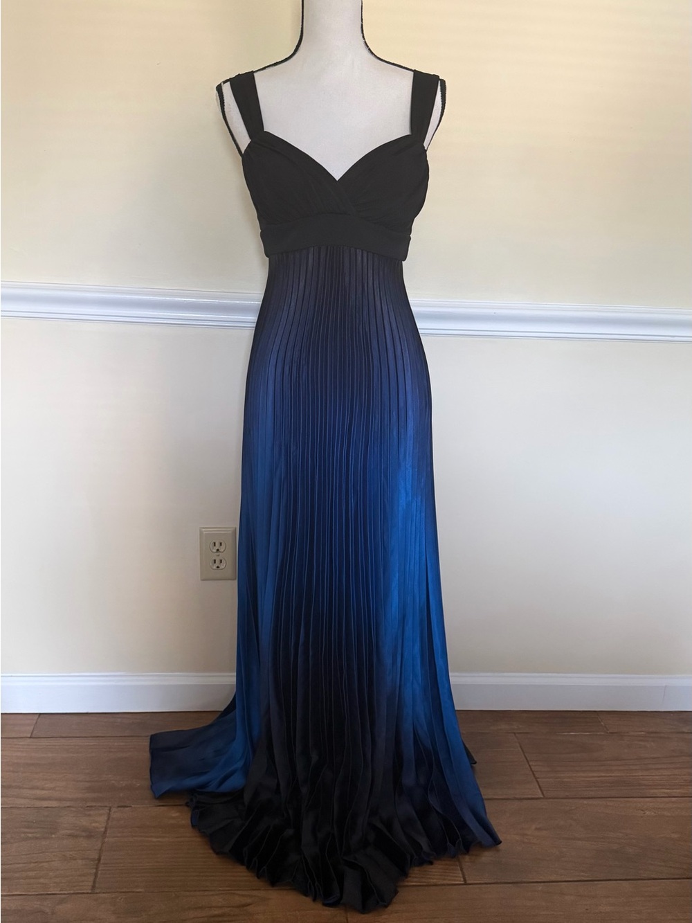Betsy Adam Black Blue Ombré Pleated Maxi Gown Formal Evening Dress Sweetheart 6